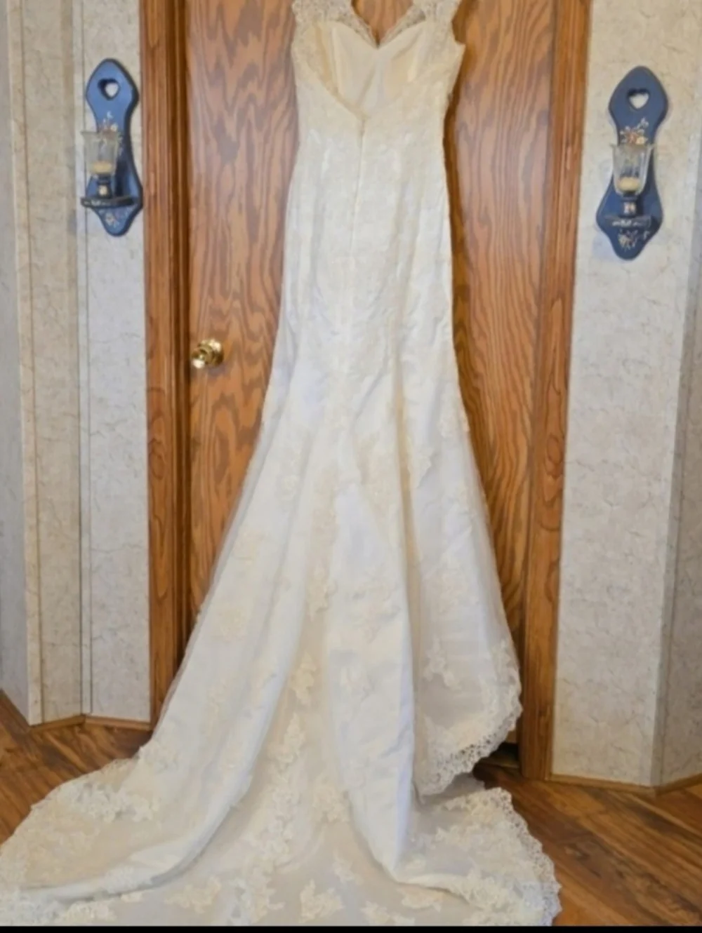 DaVinci Wedding Dress Size 8 - Picture 3 of 10